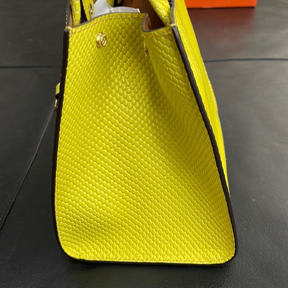 RAER** **NWT**BANANA REPUBLIC Yellow Croc Embossed Leather Mini Tote Bag - Picture 6 of 9